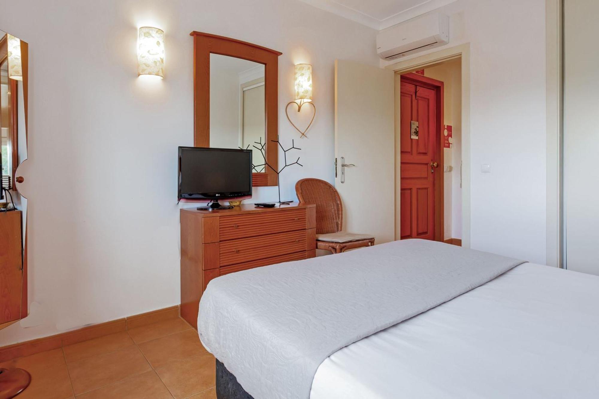 Golden 1 Bdr Flat W/ Balcony & Pool By Lovelystay Cabanas De Tavira Esterno foto